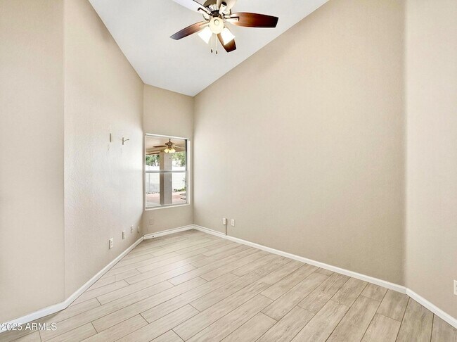 Building Photo - 9926 E Pantera Ave