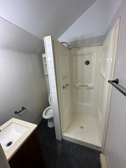 Building Photo - 4 Shepard St