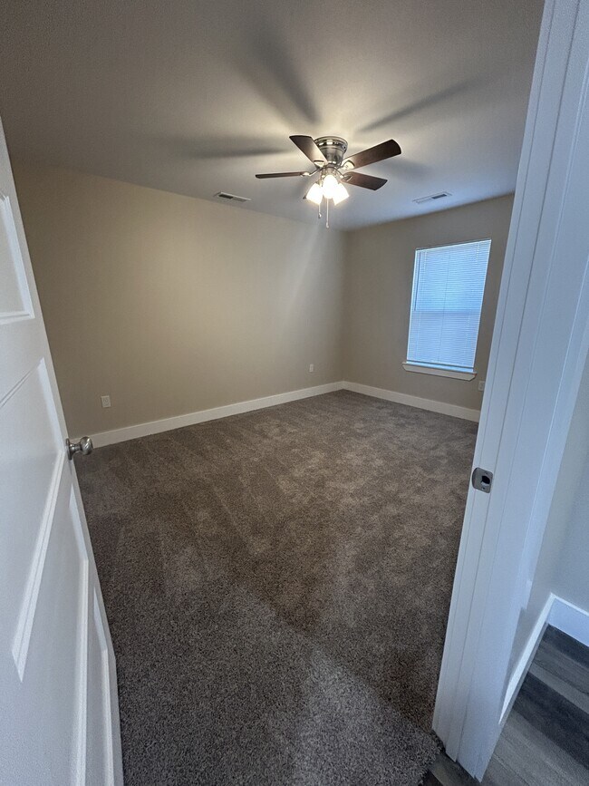 Building Photo - 119 Poplar St