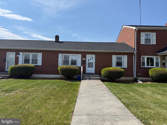 Building Photo - 103 Taft Ave