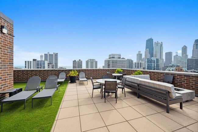 Building Photo - 1250 N Dearborn St