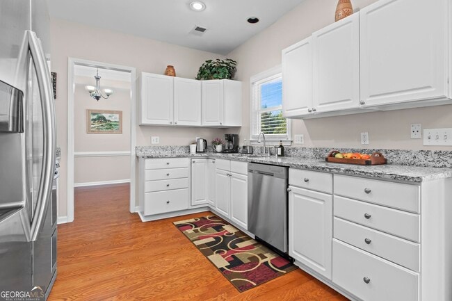 Building Photo - 304 Fairbrook Cir