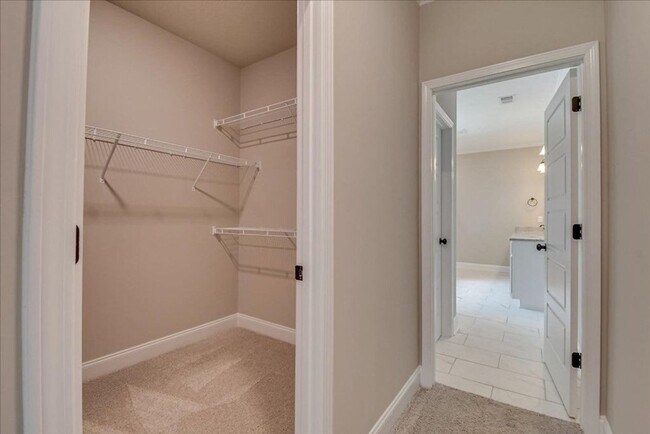 Building Photo - 118 Myrtle Grv Trl