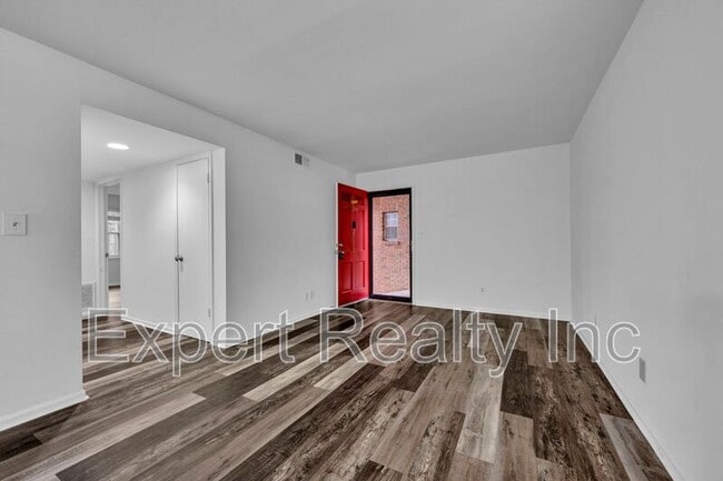 Building Photo - 2076 Montreat Cir