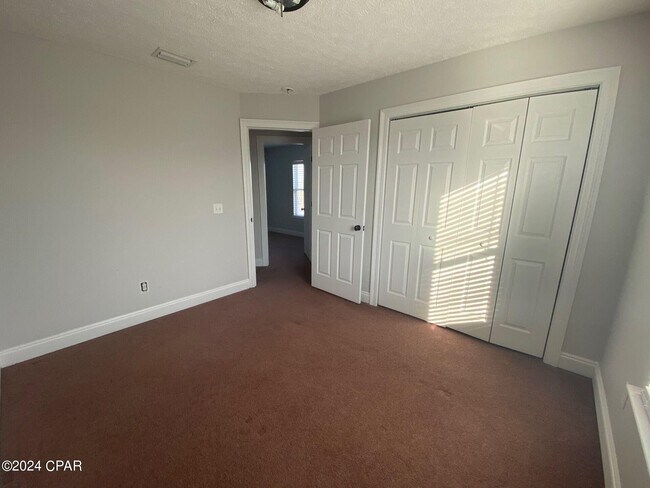 Building Photo - 2646 Avondale Ct