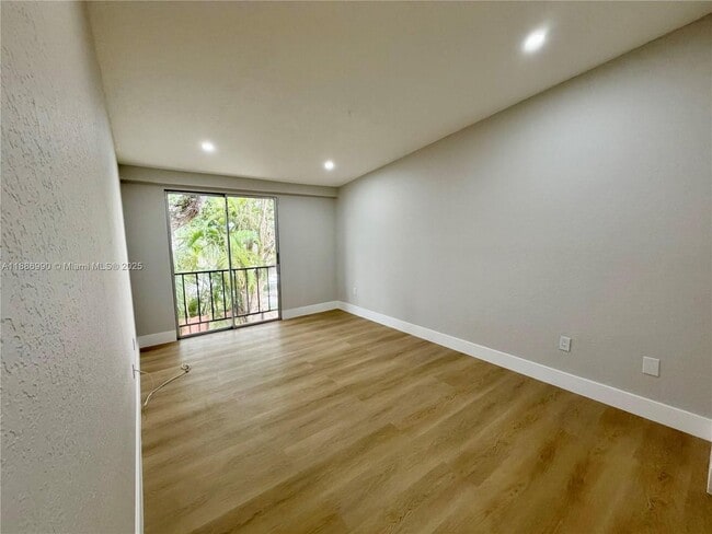 Building Photo - 7887 SW 105th Pl