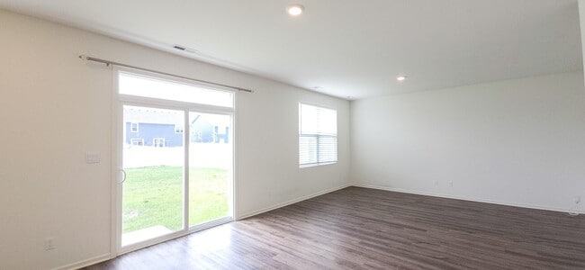 Building Photo - 10430 Morse Pl