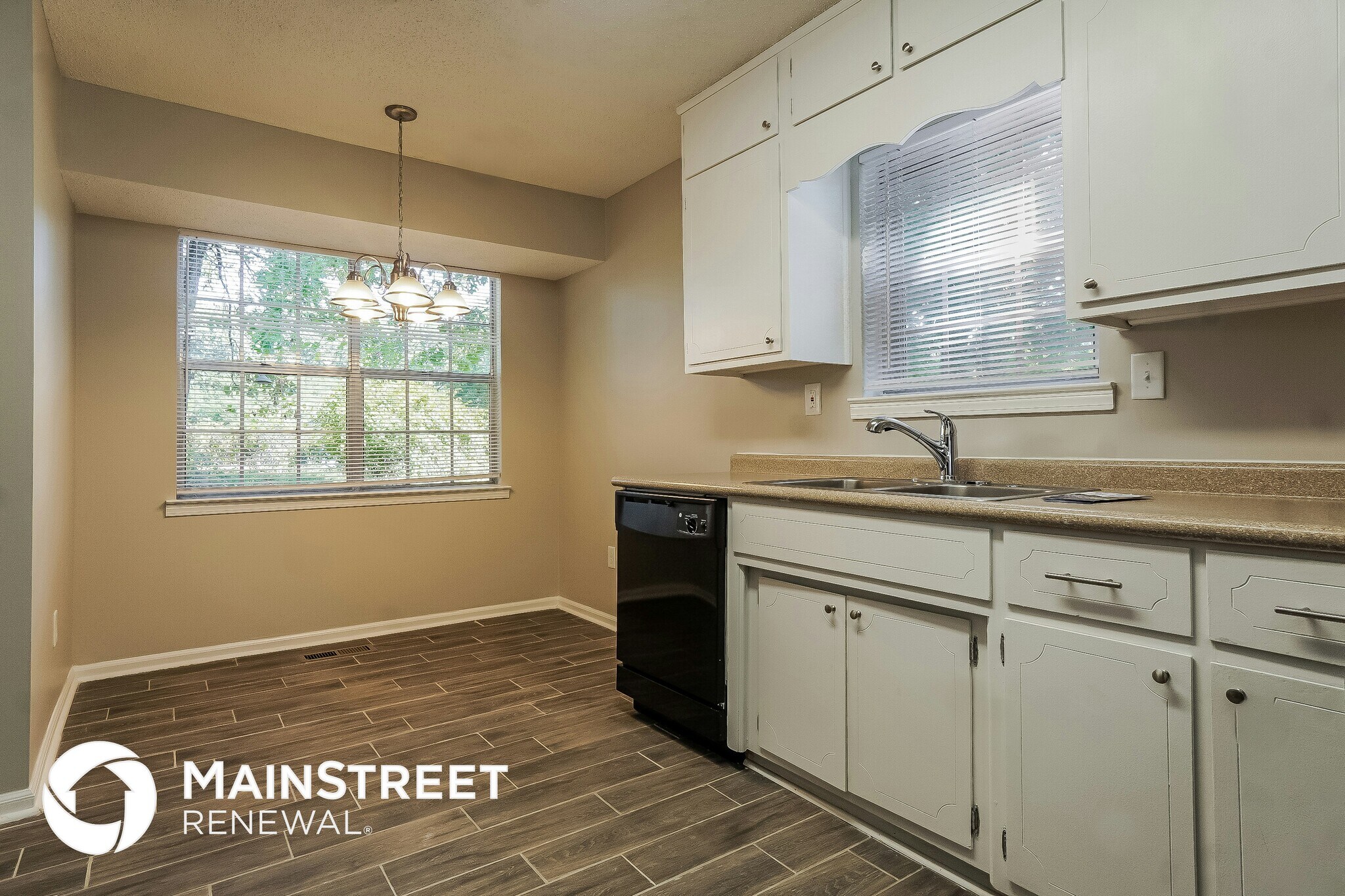 Building Photo - 1299 Glenridge Ln