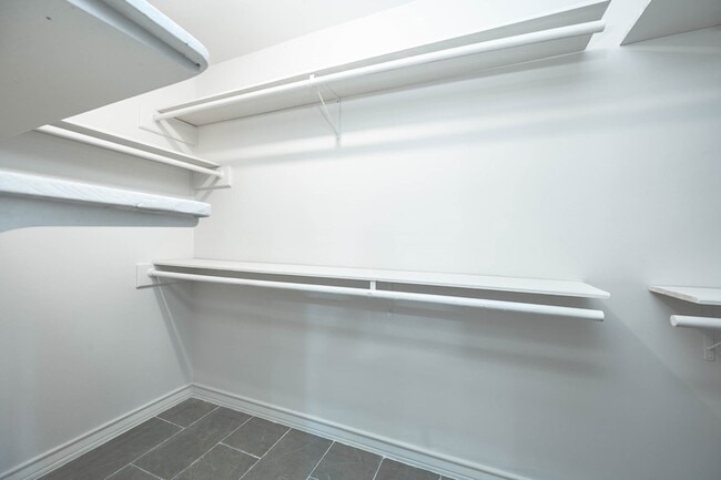 Building Photo - 3511 Tree Ln