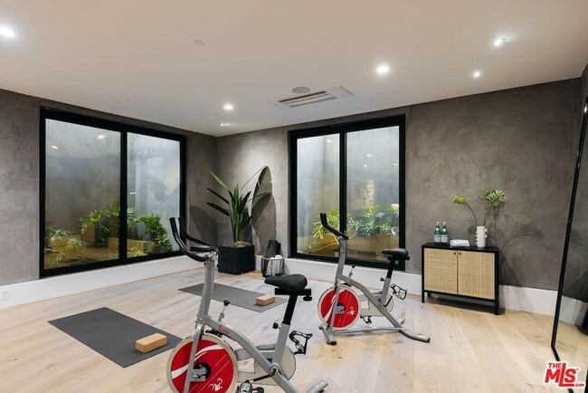 Building Photo - 5988 W 76th St