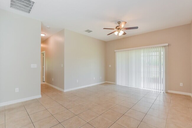 Building Photo - 317 Appaloosa Ct