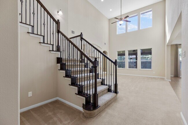 Building Photo - 2406 Sweetwater Ln