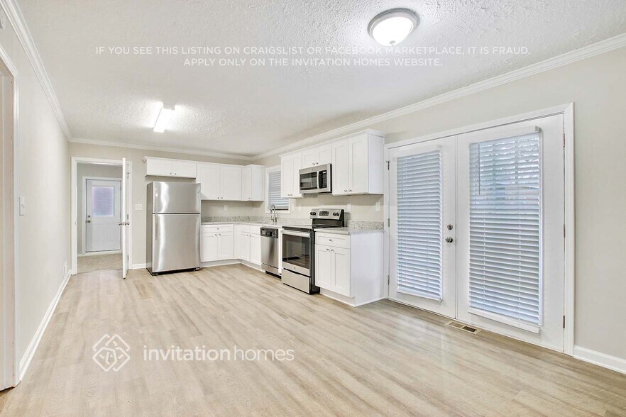 Building Photo - 4596 Sahara Dr SW