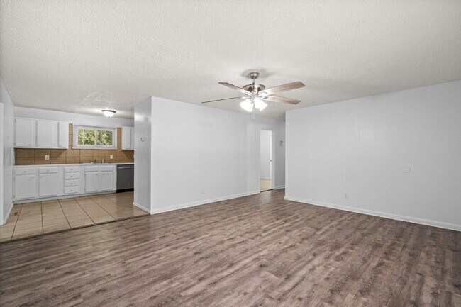 Building Photo - 442 S Monte Vista Ave