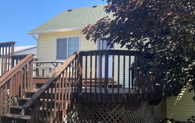 Building Photo - 3553 E Jordan Dr