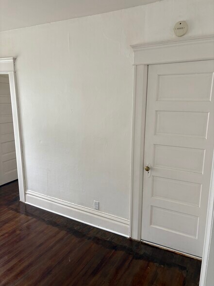 Building Photo - 1124 Eliza St