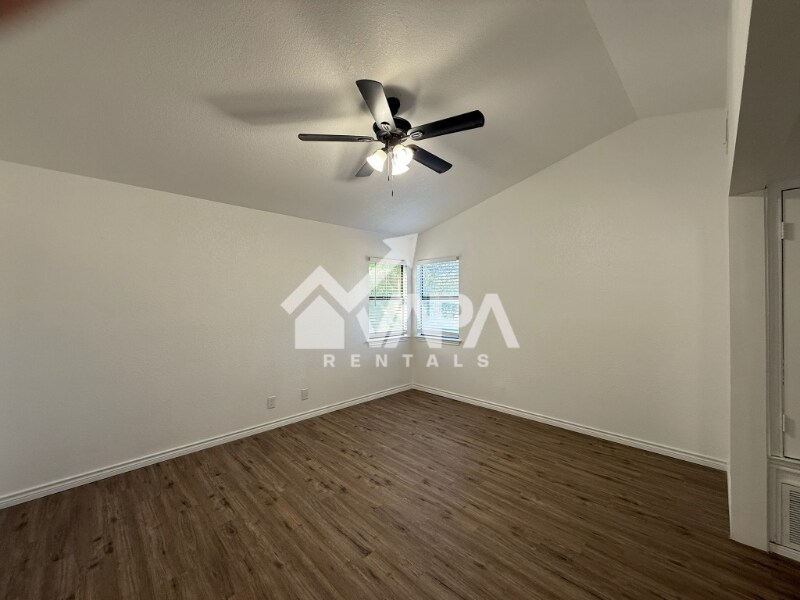 Building Photo - 4718 Saddle Ridge