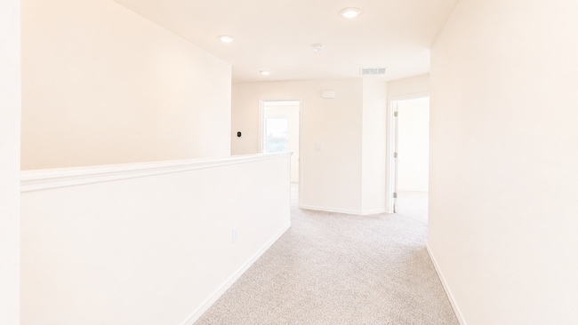 Building Photo - Spacious 2 Story Home - 4BR/ 2.5BA/ 2 Car Garage in Parrish