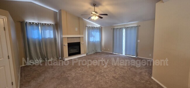 Building Photo - 1123 N Watson Way