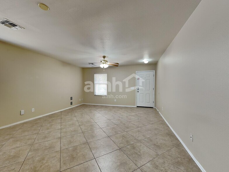 Building Photo - 15617 W Caribbean Ln