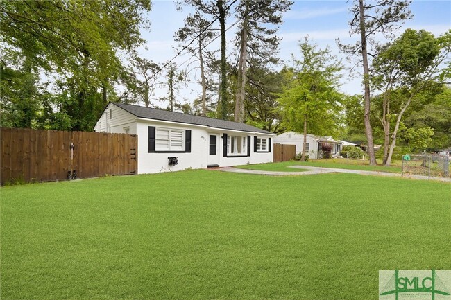 Building Photo - 403 Patton Rd