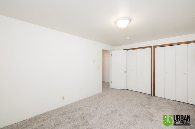 Building Photo - 3129 E 29th Ave