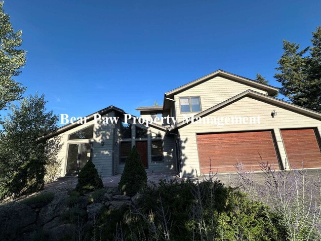 Building Photo - Mountain Retreat with Spectacular Views!!