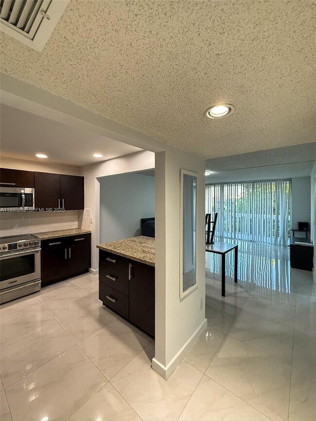 Building Photo - 7051 Environ Blvd