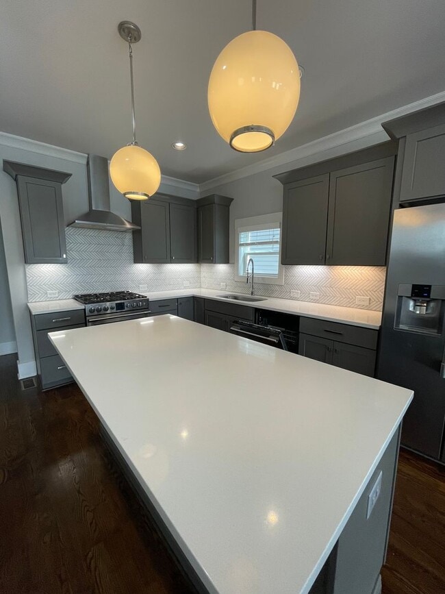 Building Photo - 1104A W Grove Ave