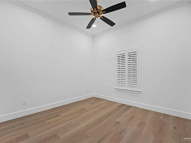 Building Photo - 645 Esplanade Ct