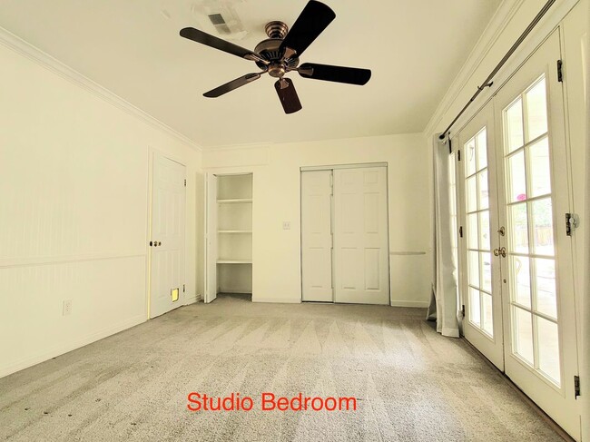 Building Photo - 175 Masters Ave