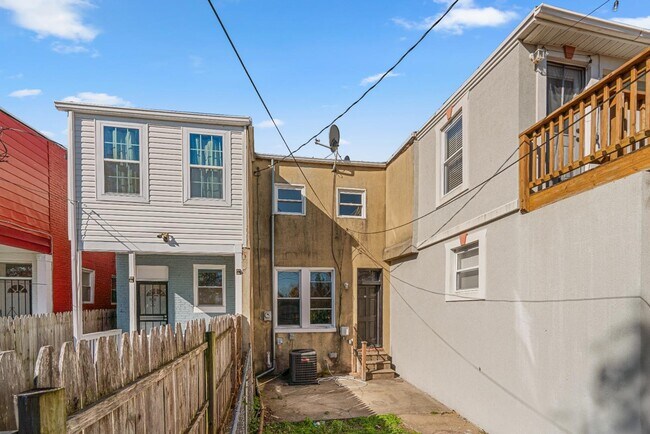 Building Photo - 419 N Collington Ave