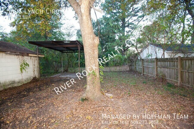 Building Photo - 5008 Lynch Dr