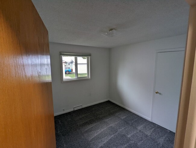 Building Photo - Beautiful Four Bedroom House Near Franklin...