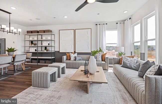 Building Photo - 14400 Leafhopper Dr