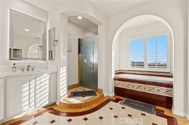 Building Photo - 4200 Costa Salada