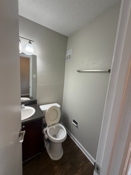 Building Photo - Room in Townhome on Winterbrook Ct NW
