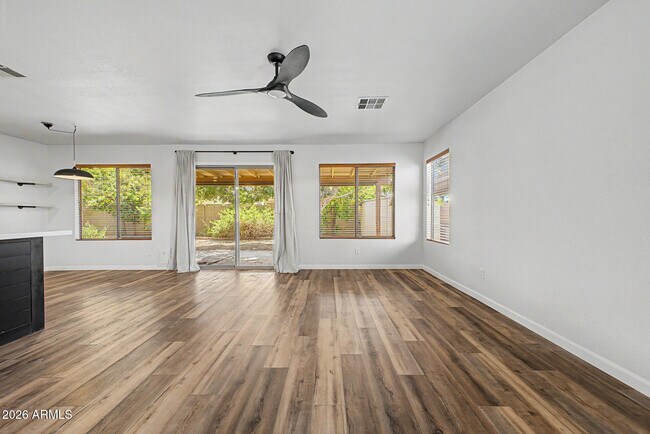 Building Photo - 16148 N 157th Dr
