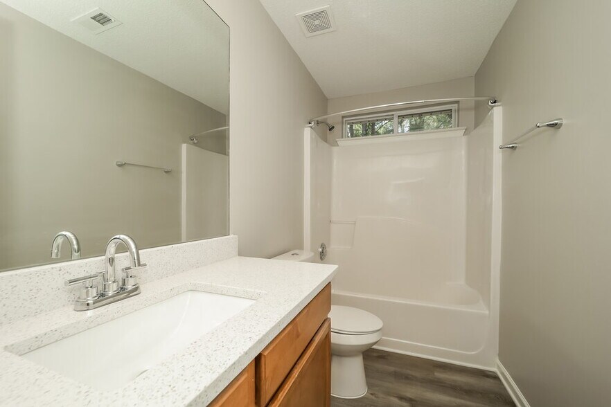 Building Photo - 229 Lossie Ln