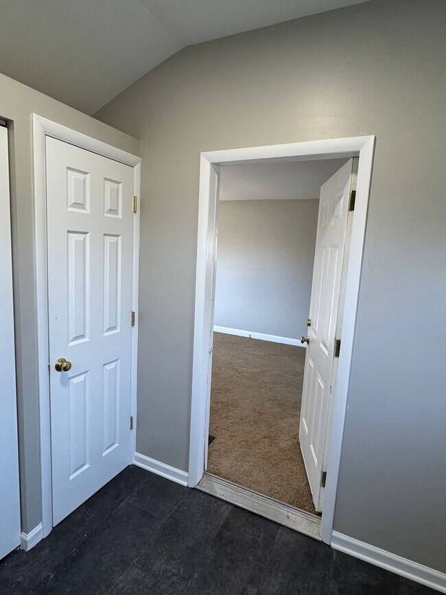 Building Photo - 3-Bedroom Home on Wooded Lot | Flexible Move-in Date!