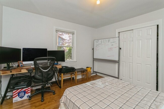 Building Photo - 160 Magnolia Ave