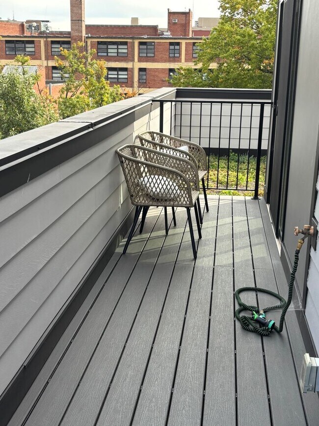Building Photo - Urban Luxury in U Street Corridor