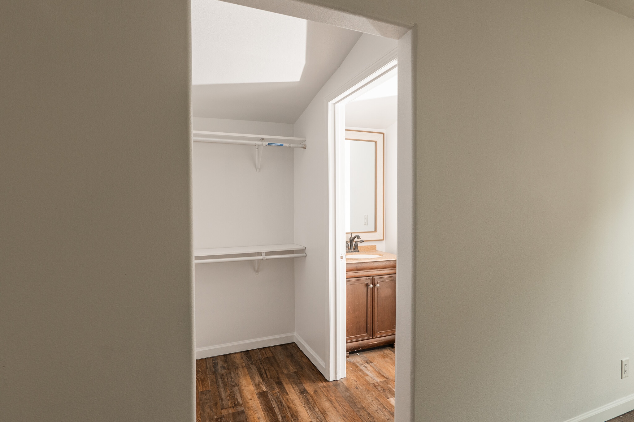 Master Bedroom - 940 S Bernal Ave