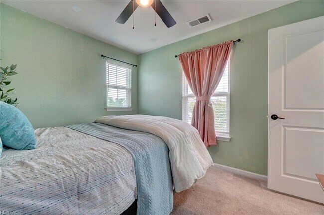 Building Photo - 800 Corcormant Ln