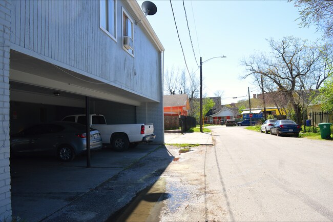 Building Photo - 1617 Marlin St