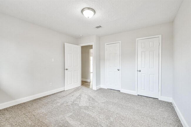 Building Photo - 23203 Pennsgrove Rd