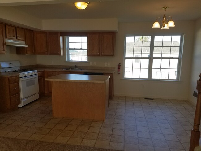 Building Photo - Lovely Muhlenberg Semi Detached!