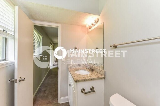 Building Photo - 3 Bedroom Pet-Friendly Home in Decatur, GA...