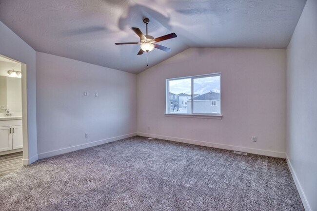 Building Photo - 4735 E Silver Moon Dr