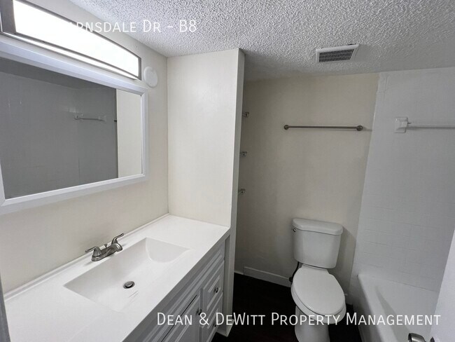 Building Photo - 3315 Barnsdale Dr